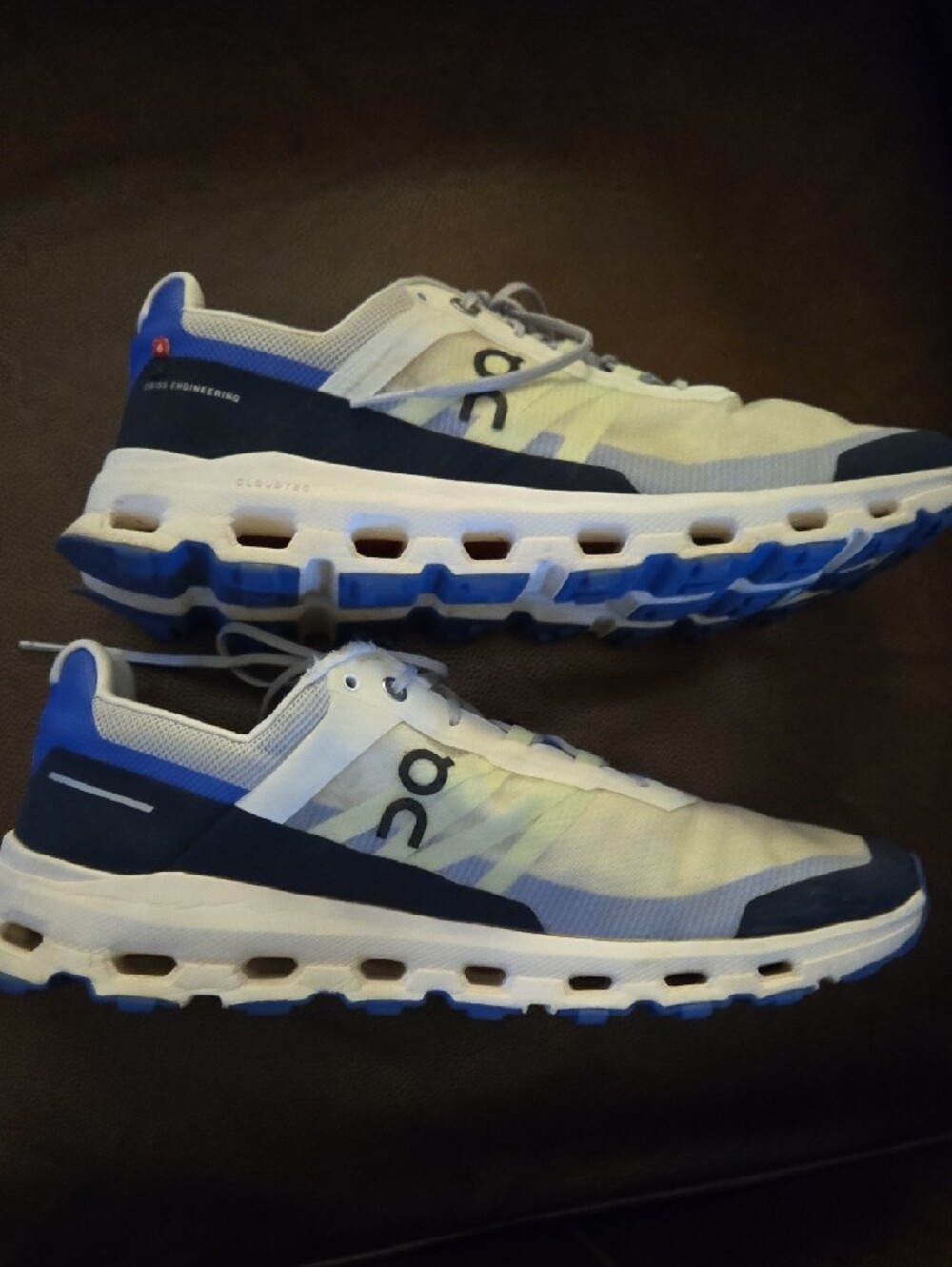 On Cloud Cloudtec Helion White Blue Running Shoe Men Sz 11 Clean Good Condition - Picture 8 of 12